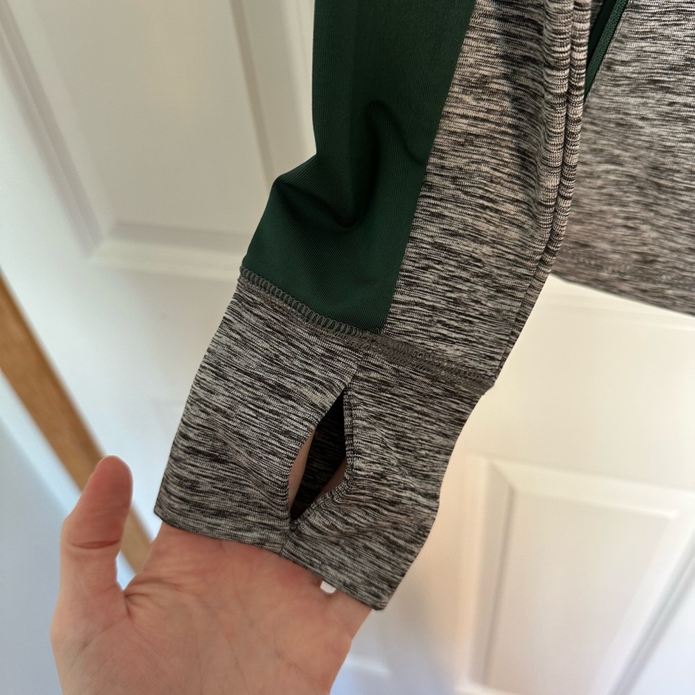 NFL Women's Deep Green Pullover Hoodie - Picture 3 of 5